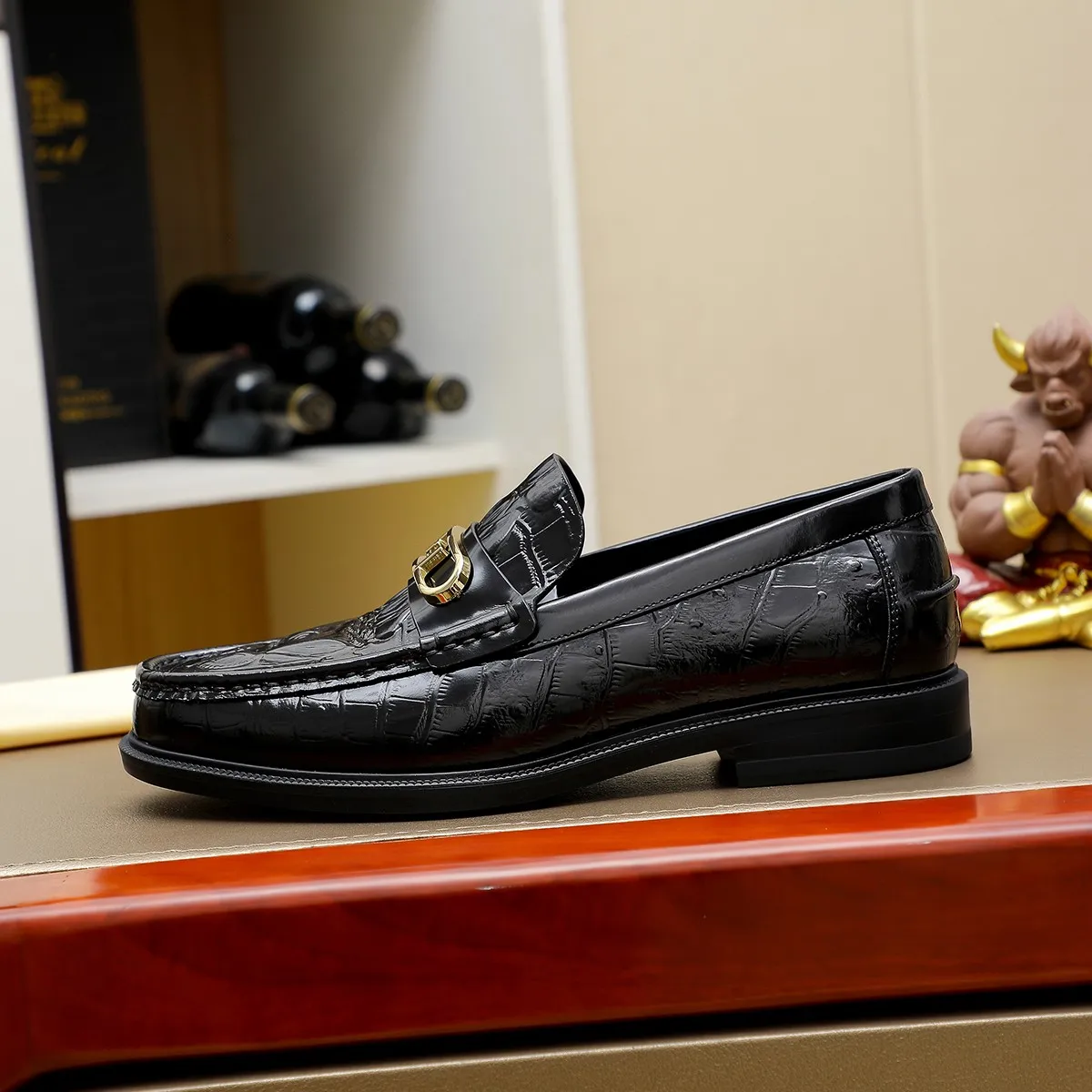 Men's shoes💰460 🕷🕷【FENDI】The latest men's formal leather shoes🇨🇳Classic series not to be missed💯The first layer is made of imported first-layer cowhide☘Original quality, the leather is smooth and delicate🎋The version is awesome, the perfect streamlined outline🍇🐮Leather lining, color, size 38-45...